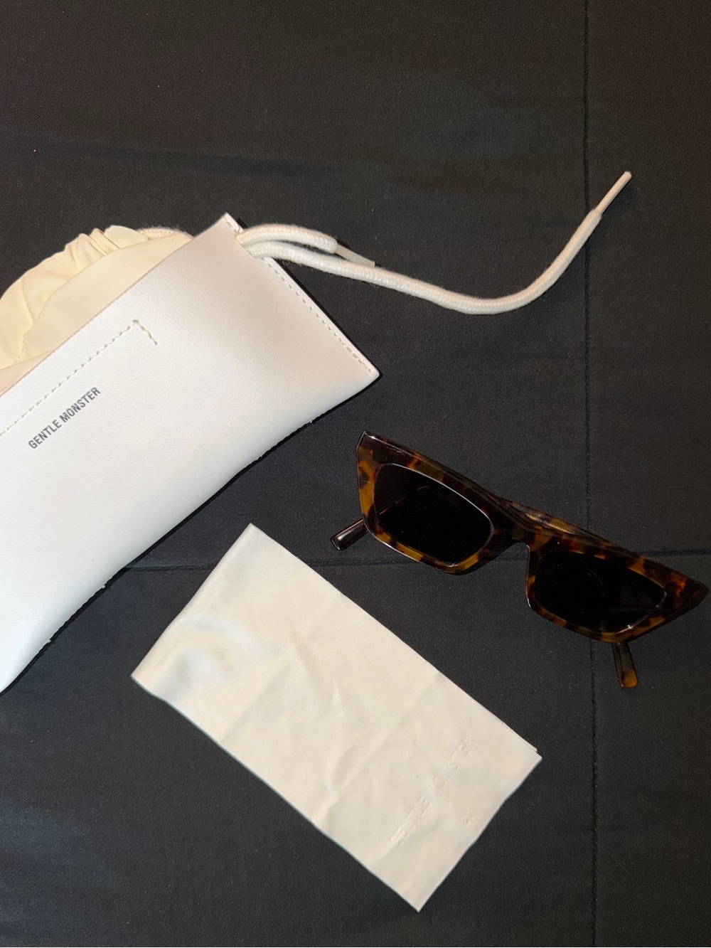 GENTLE MONSTER! - Picture 5 of 10
